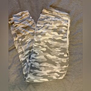 Grey Camo Sherpa-Lined Jogger